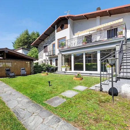 Aphrodite's Garden Gera Lario